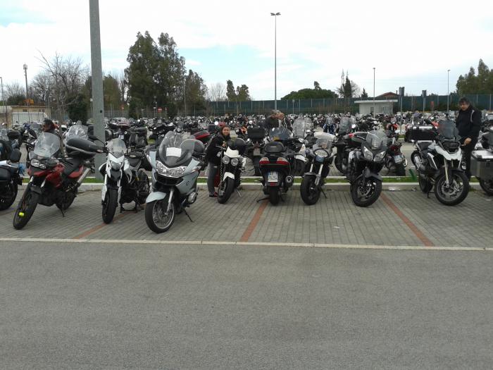Vista del parcheggio moto