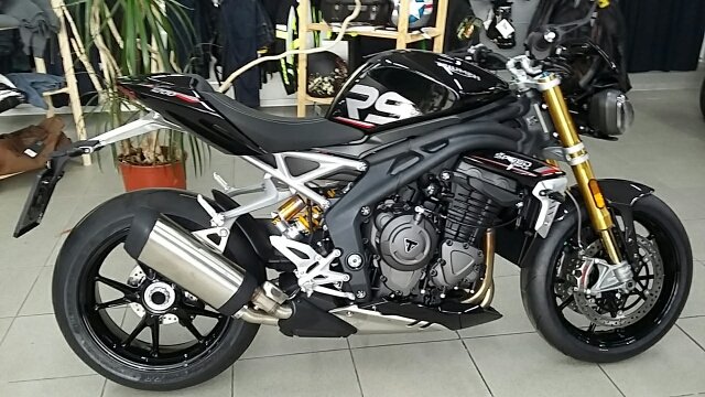 08 05 21 Speed Triple 1200 RS 1